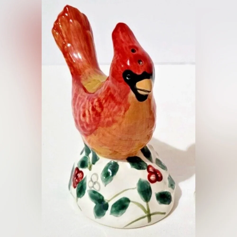 Pfaltzgraff Winterberry Cardinal Bird Salt Shaker Only Christmas  Brand New